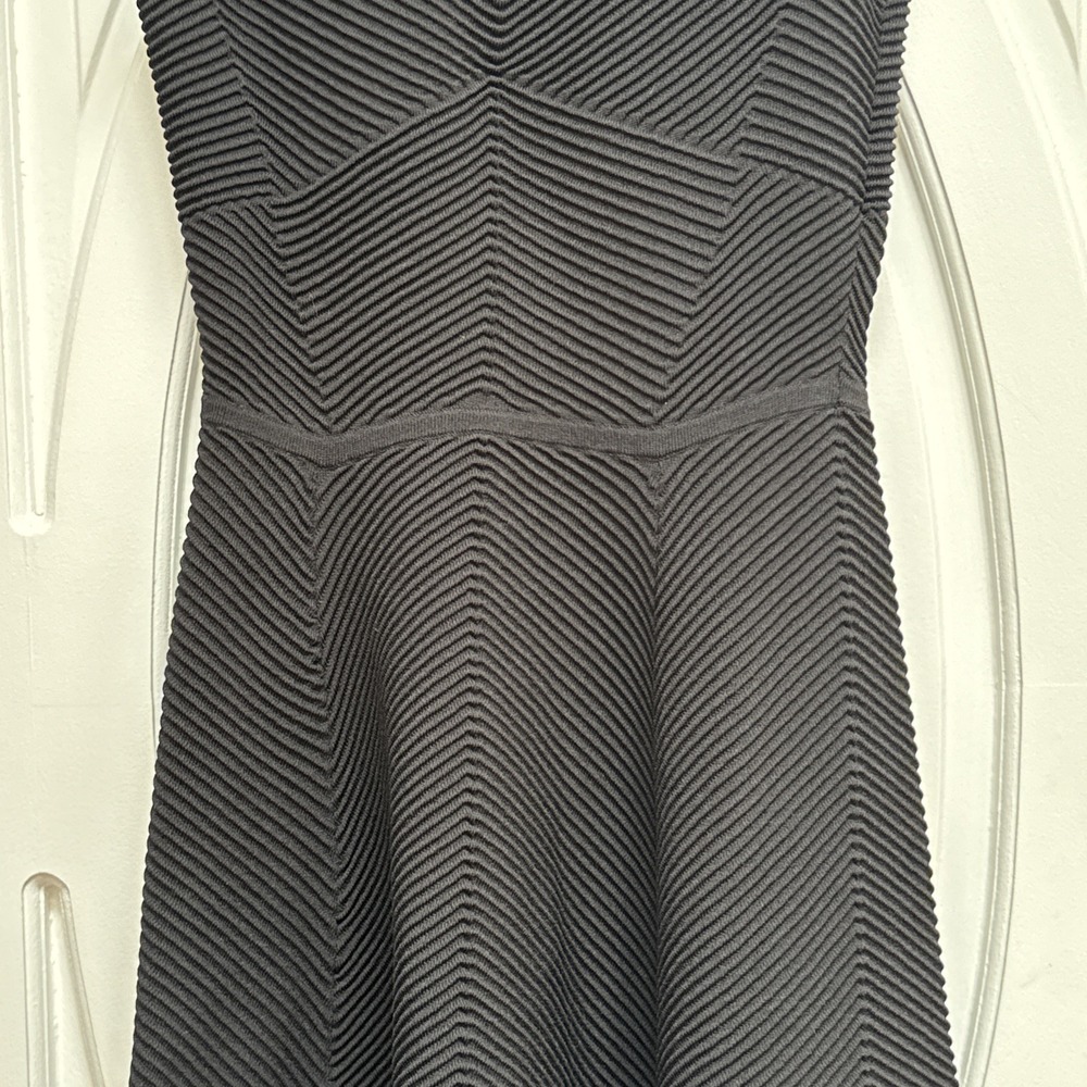 Torn By Ronny Kobo Size L Vivienne Luciana Dress Knit Sleeveless Flare LBD‎ - Picture 2 of 6